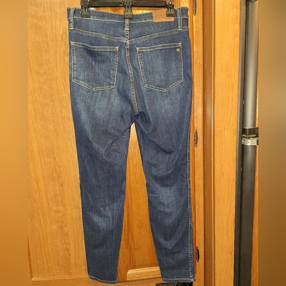 Madewell 10" High Rise Skinny jeans in a 29x29" inseam. They're new without tags - Picture 4 of 10